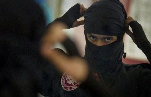 Iranian-female-ninjas3
